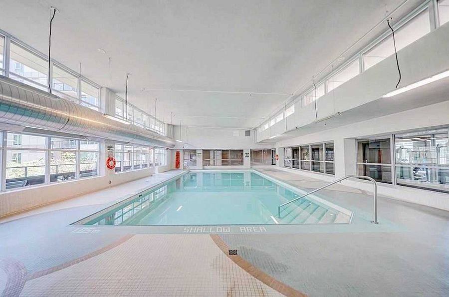 Toronto E09, ON M1P 0B4,25 Town Centre CT #322