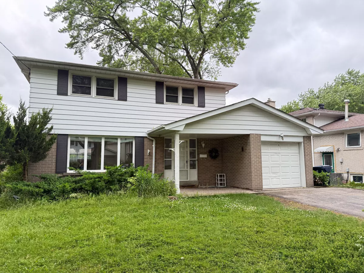 Toronto C15, ON M2J 2J7,4 Bellbury CRES