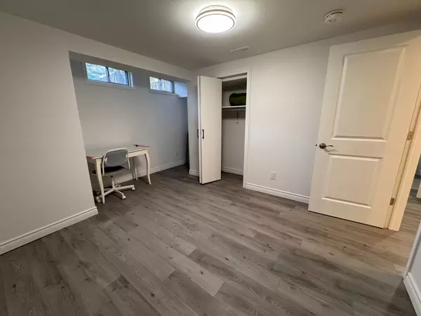 Mississauga, ON L5M 4P7,2793 Lindholm CRES