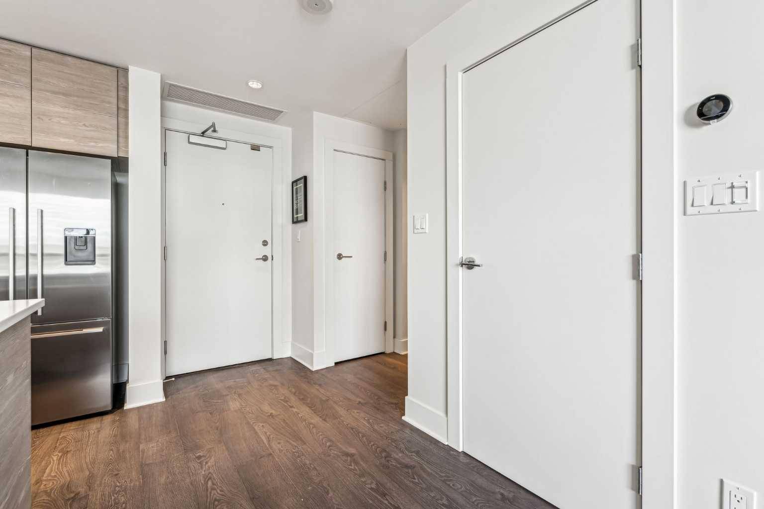 Calgary, AB T2E 7X9,38 9 ST NE #901