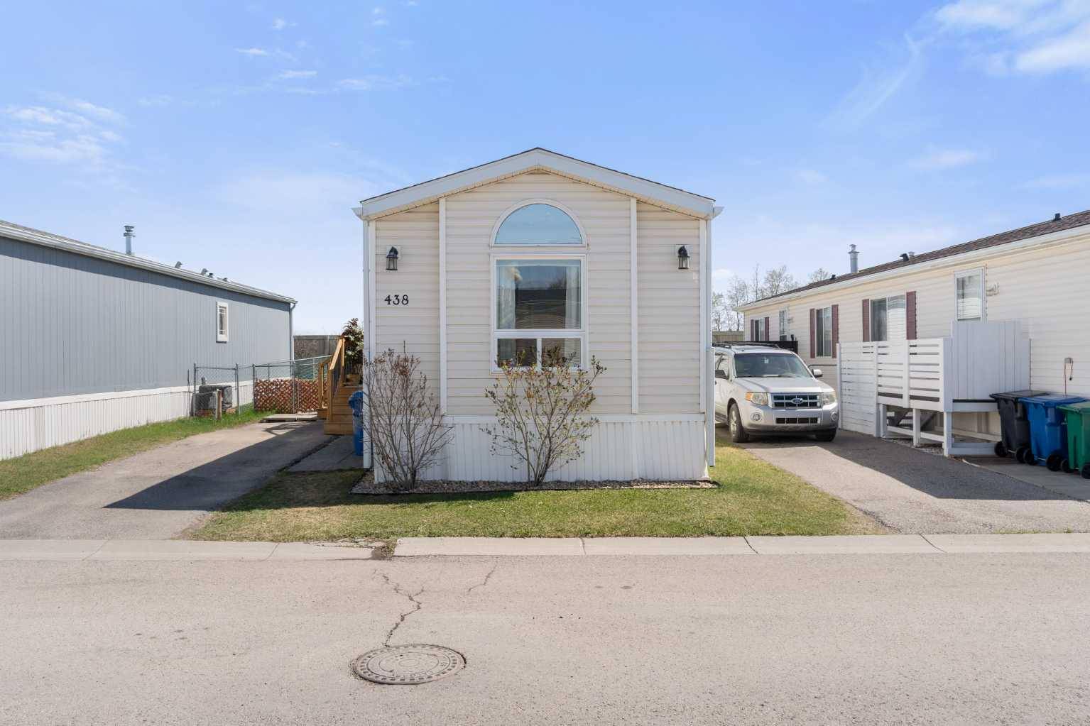 Calgary, AB T2A7X2,1101 84 ST Northeast #438