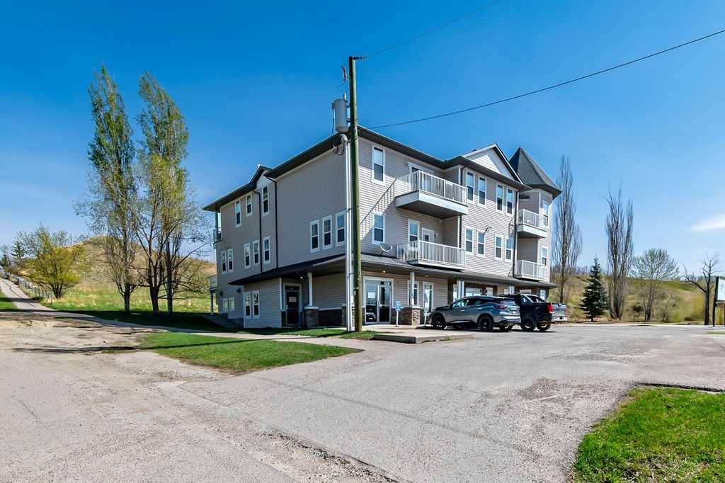 Okotoks, AB T1S 1K2,144 Crescent RD #205