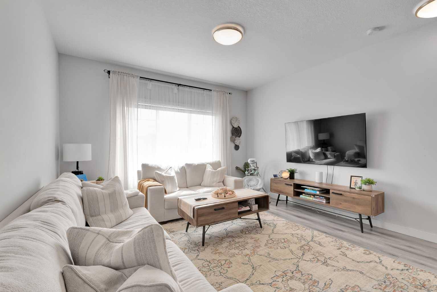 456 CANALS XING SW, Airdrie, AB T4B 4L3