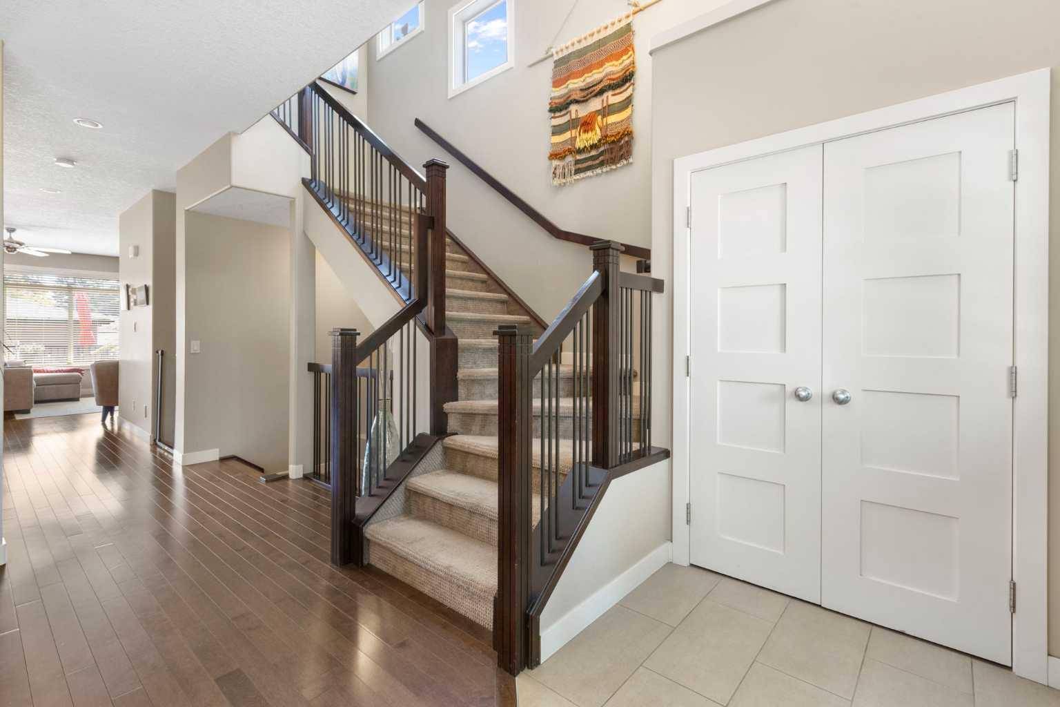 Calgary, AB T3C0A7,3531 3 AVE SW