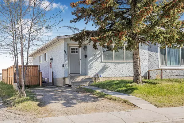 Calgary, AB T2A 3N9,183 Penbrooke Close SE
