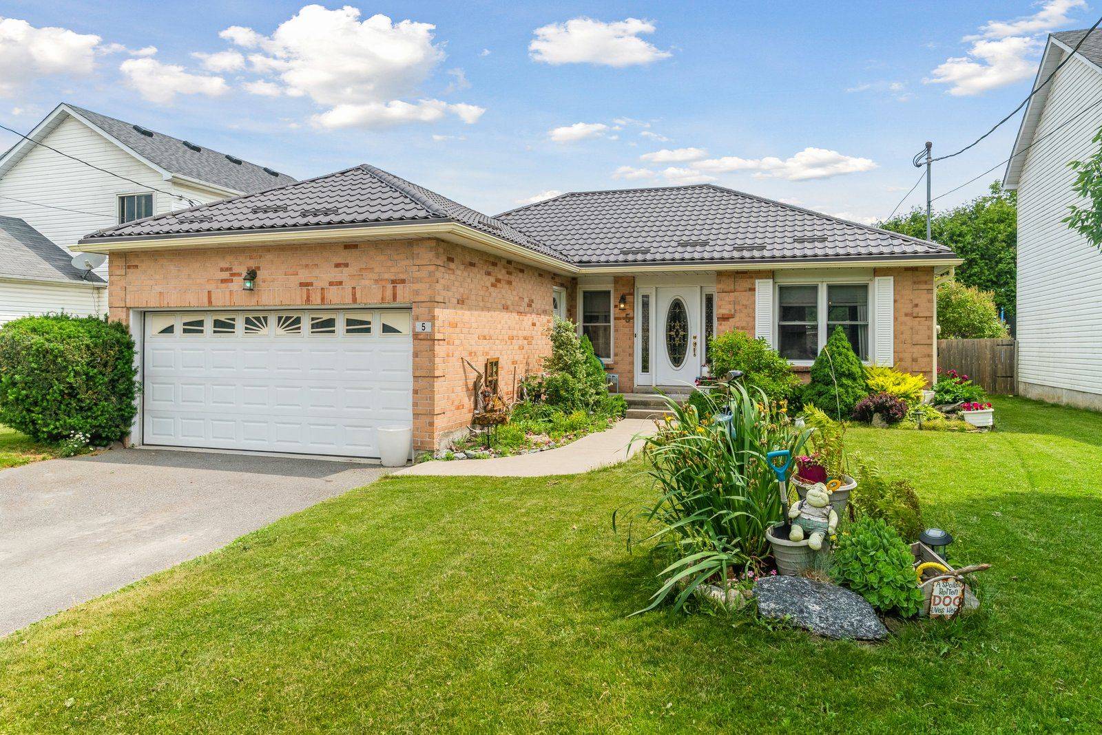 5 Spruce ST, Asphodel-norwood, ON K0L 2V0