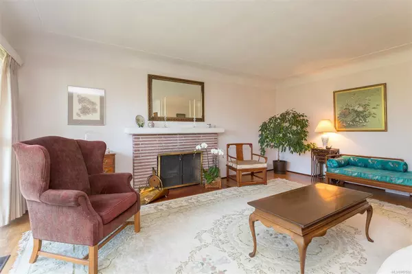 Saanich, BC V8P 1J3,1920 Waterloo Rd