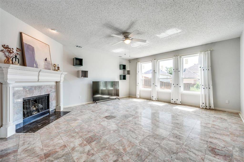 Plano, TX 75025,8224 Spring Valley Lane