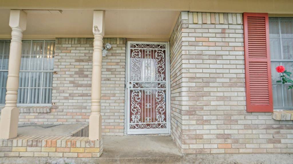 Dallas, TX 75233,3423 Los Angeles Boulevard
