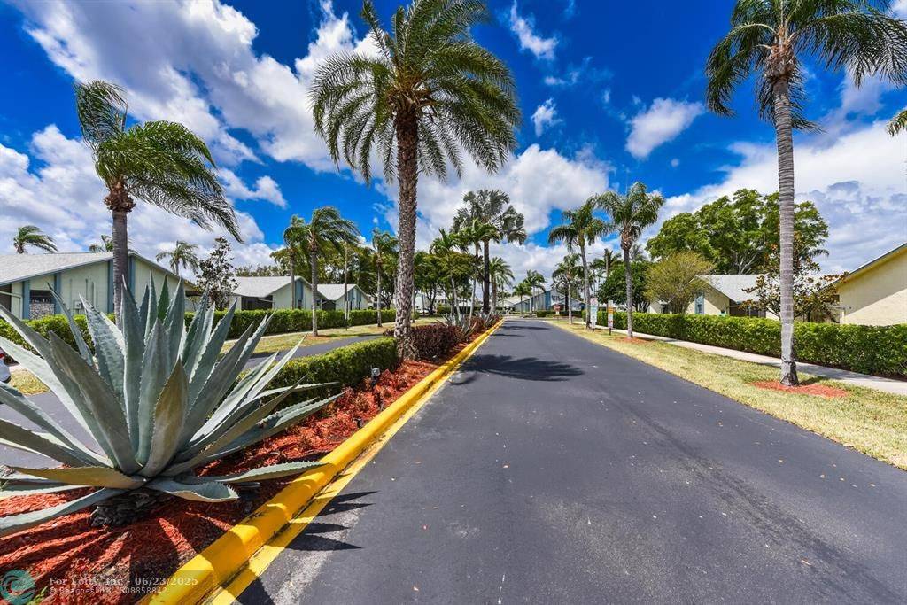 Boca Raton, FL 33428,9150 SW 20th St #B