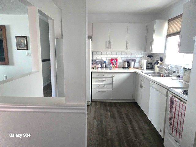 Barrie, ON L4N 8C3,38 Garibaldi DR