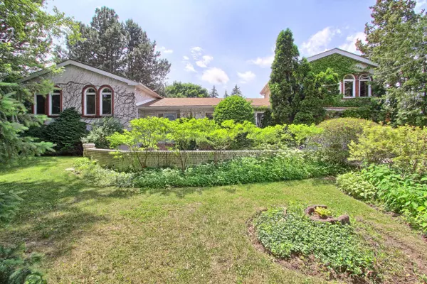 4 Thornlea CT, Markham, ON L3T 2R2