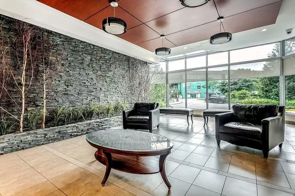 Mississauga, ON L5R 1Y2,50 Kingsbridge Garden BLVD #804