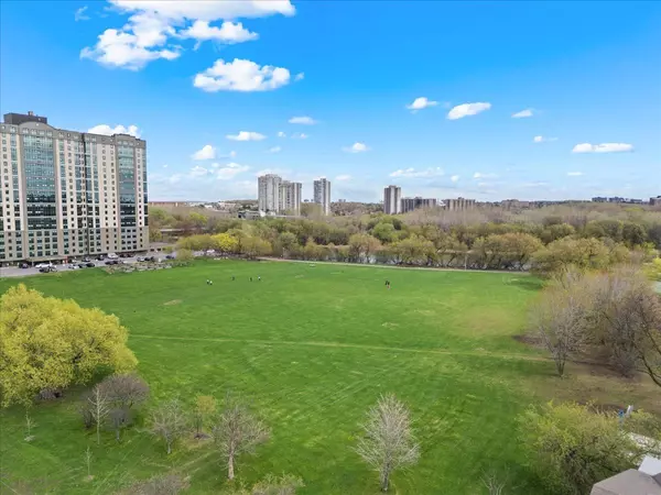 Glebe - Ottawa East And Area, ON K1S 0C3,142 Lees AVE
