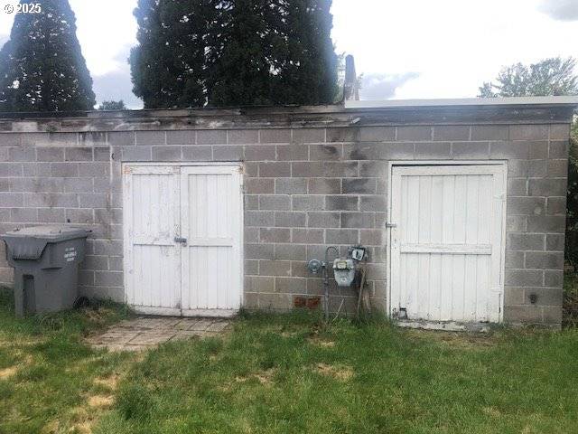 Canby, OR 97013,443 S HWY 99E