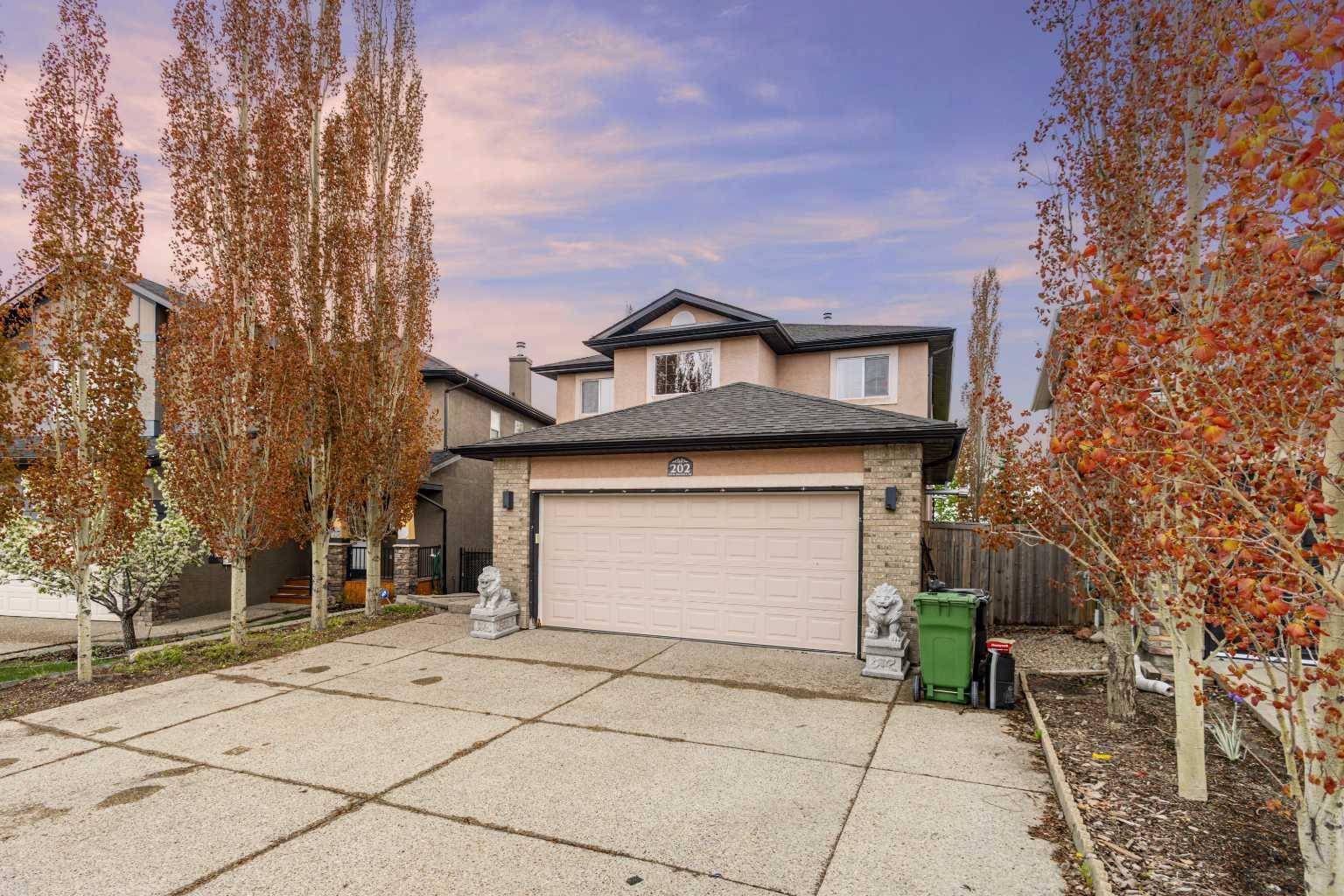 Calgary, AB T3G 4R2,202 Royal Birkdale CRES NW