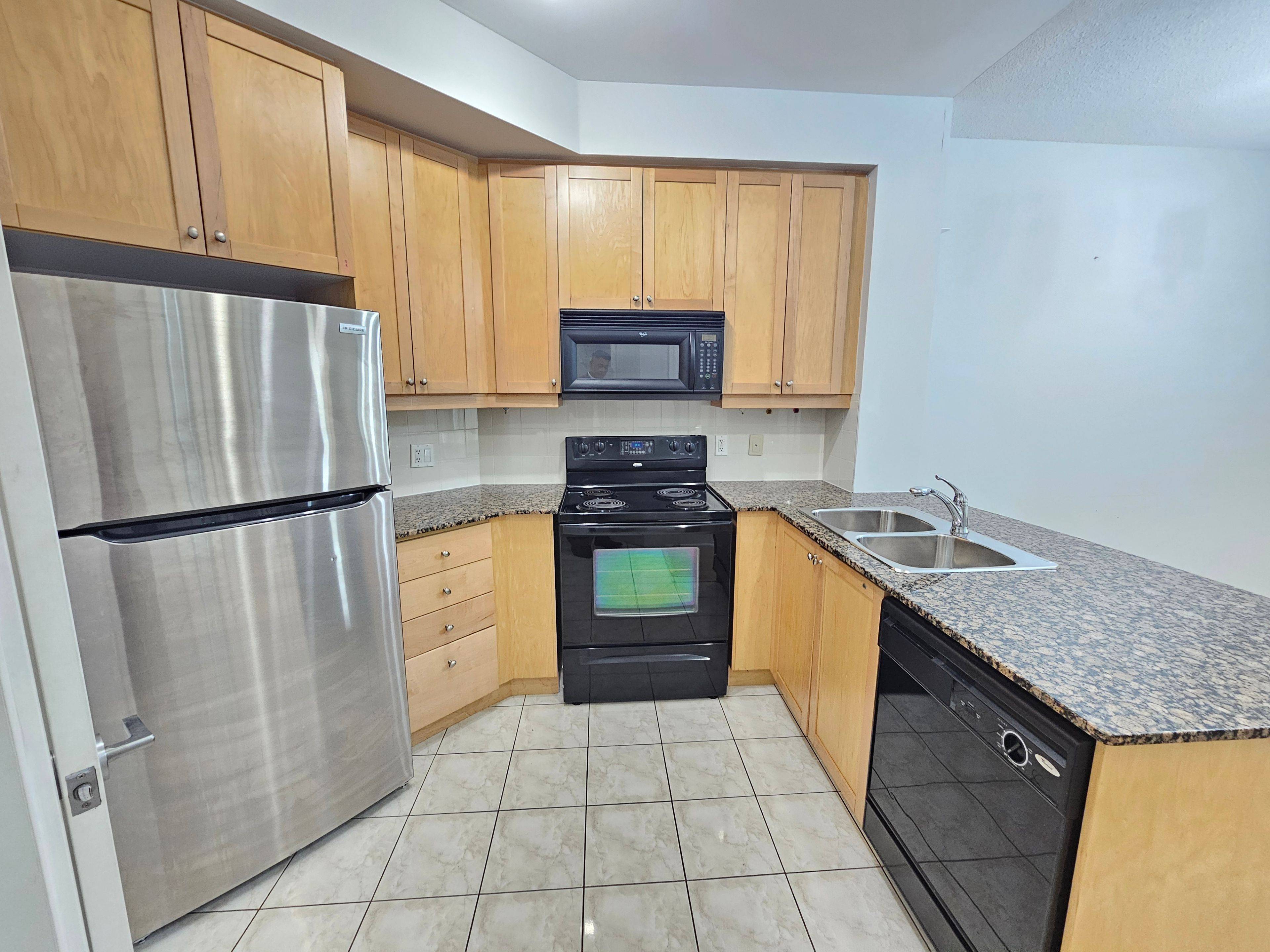 Mississauga, ON L4Z 0A3,90 Absolute AVE #808