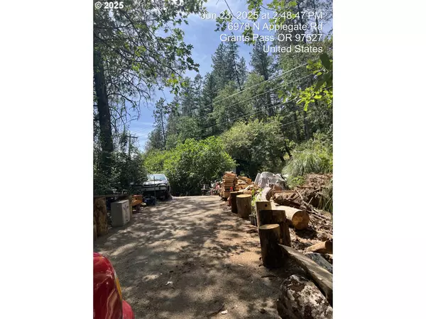 Grants Pass, OR 97527,6978 N APPLEGATE RD