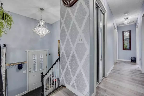 Calgary, AB T3J2S8,57 Martingrove PL Northeast