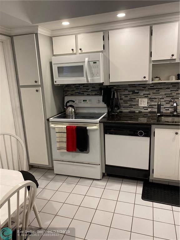 Pompano Beach, FL 33069,2600 S Course Dr #107