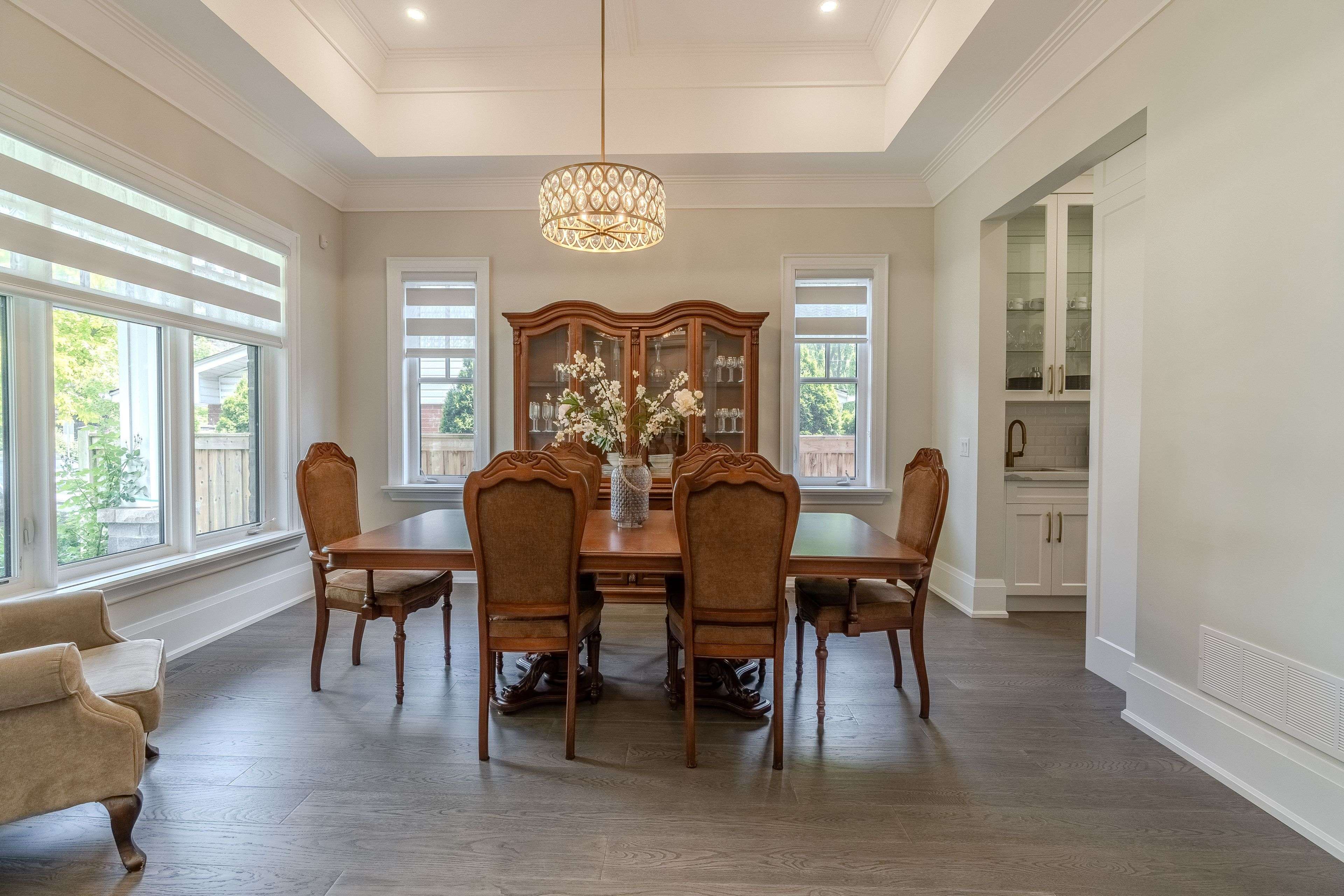Burlington, ON L7L 4E4,160 White Pines DR