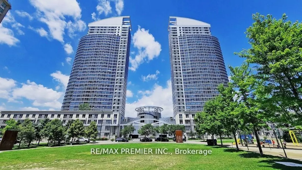 36 Lee Centre DR #3010, Toronto E09, ON M1H 3J1