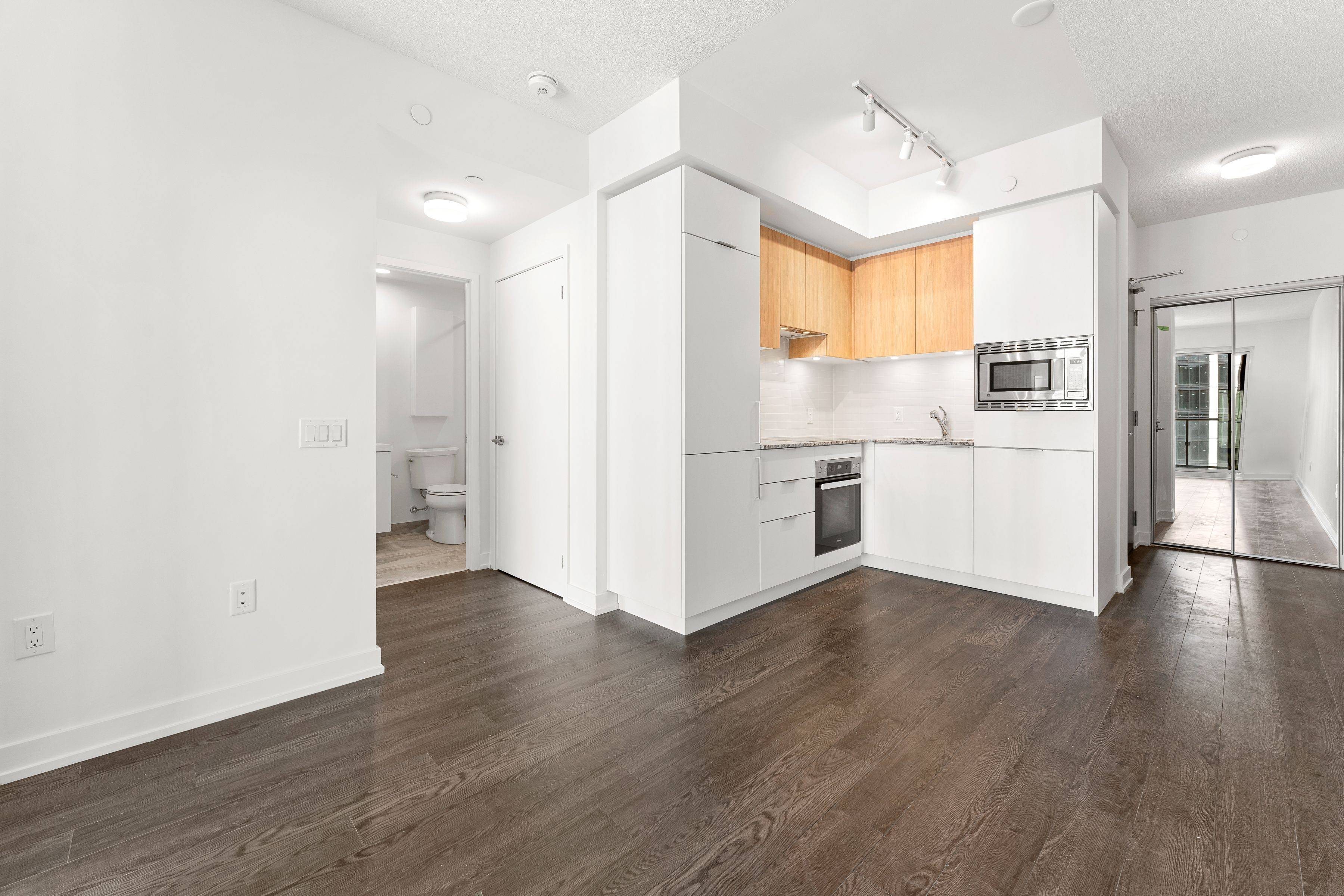 Toronto C13, ON M3C 0R2,20 O'neill RD #1517