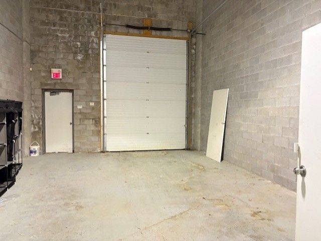 Markham, ON L3R 7P3,195 Clayton DR #7