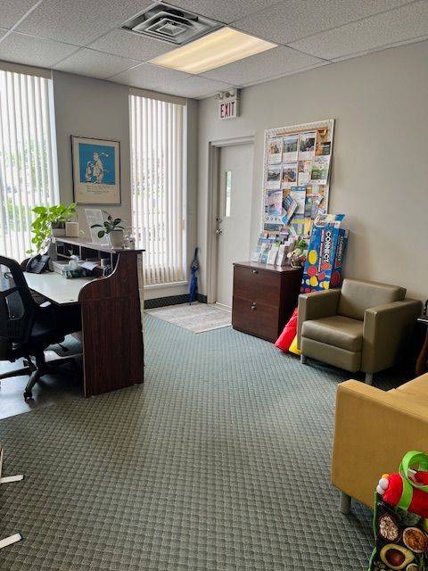 Orillia, ON L3V 1T4,17 Colborne ST E #102