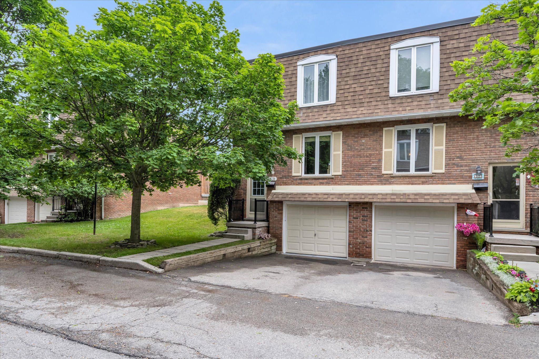 1531 Westminster PL, Burlington, ON L7P 2B4