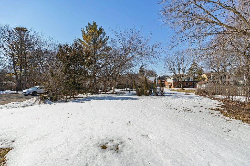 Kingston, ON K7L 4N5,28 Pembroke ST