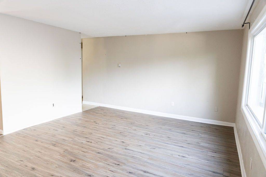 St. Catharines, ON L2N 4T6,27 Main ST #Unit 4