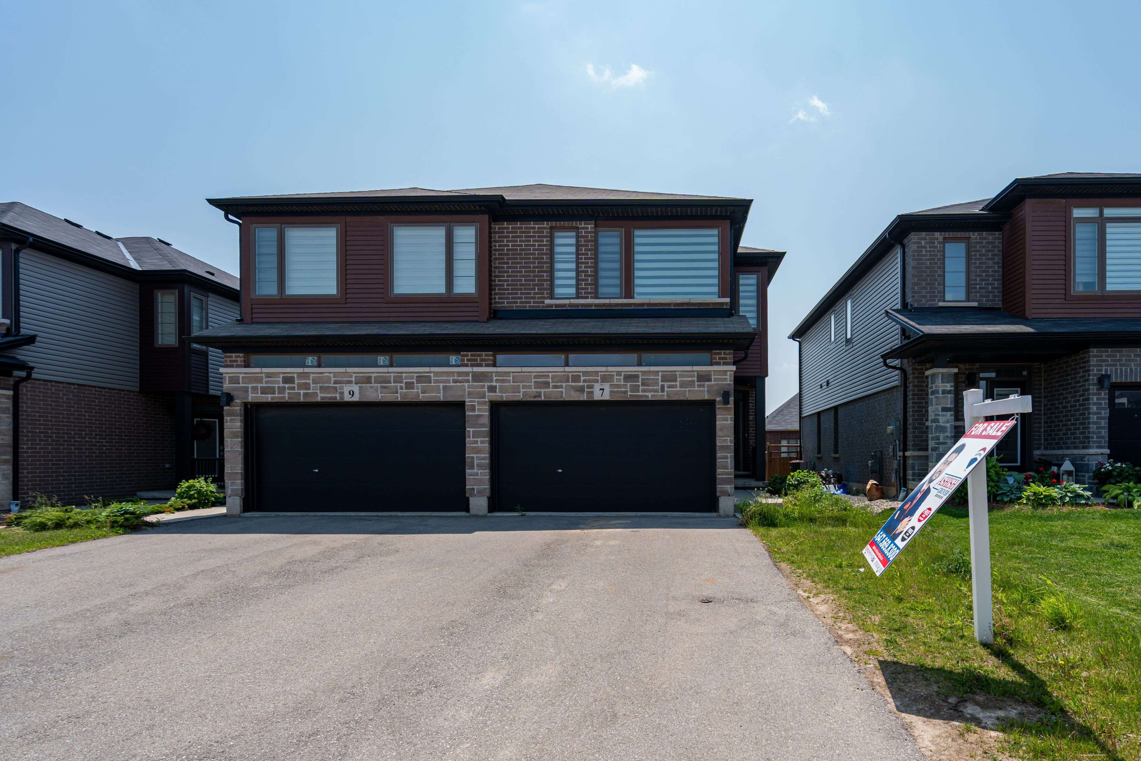 7 Baker LN, Brant, ON N3L 0J7