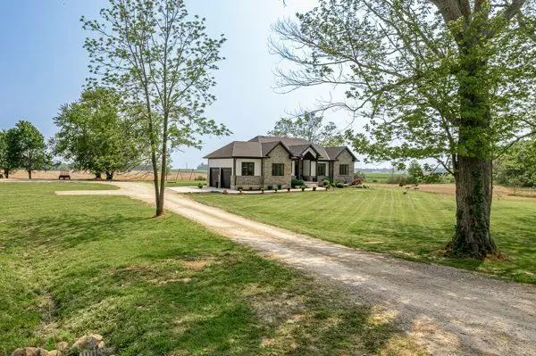 Malahide, ON N5H 2R2,51057 Nova Scotia Line E