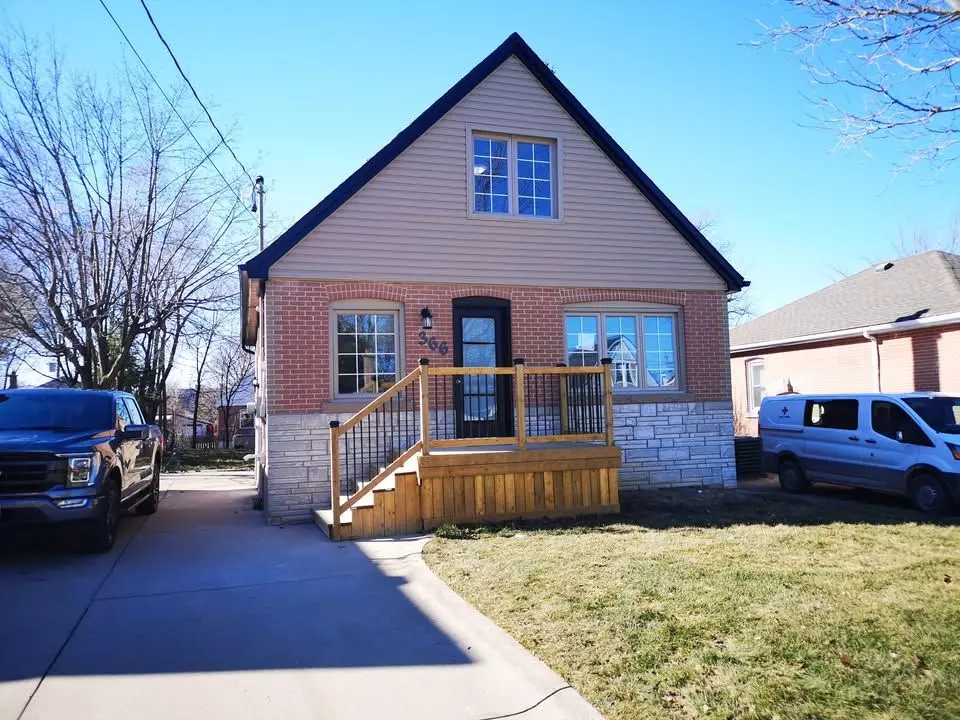 Hamilton, ON L8V 2X6,366 East 23rd ST #Upper