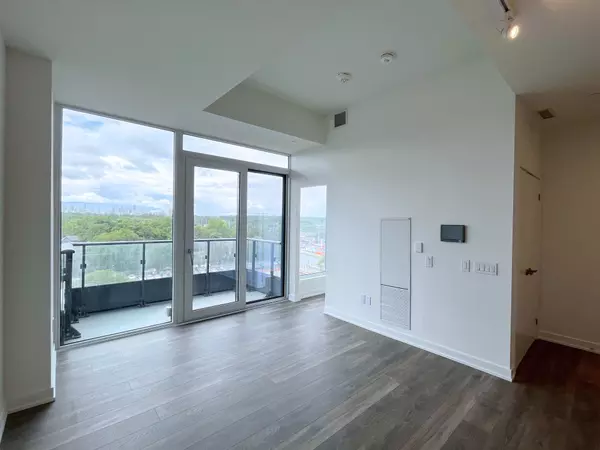 Mississauga, ON L5G 3G1,28 Ann ST #820