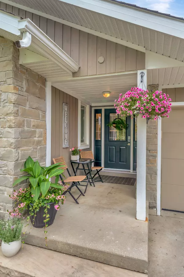 Kawartha Lakes, ON K0M 1N0,113 Queen ST