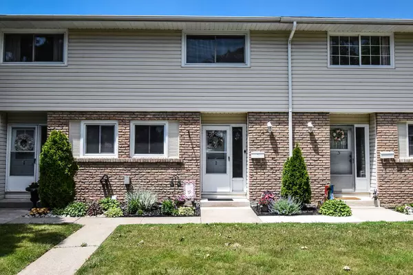 151 Parnell RD #2, St. Catharines, ON L2M 3S4