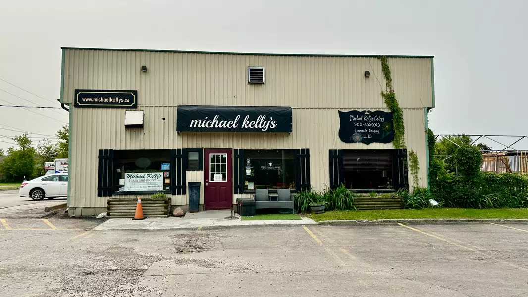 93 Winchester RD E, Whitby, ON L1M 1B4