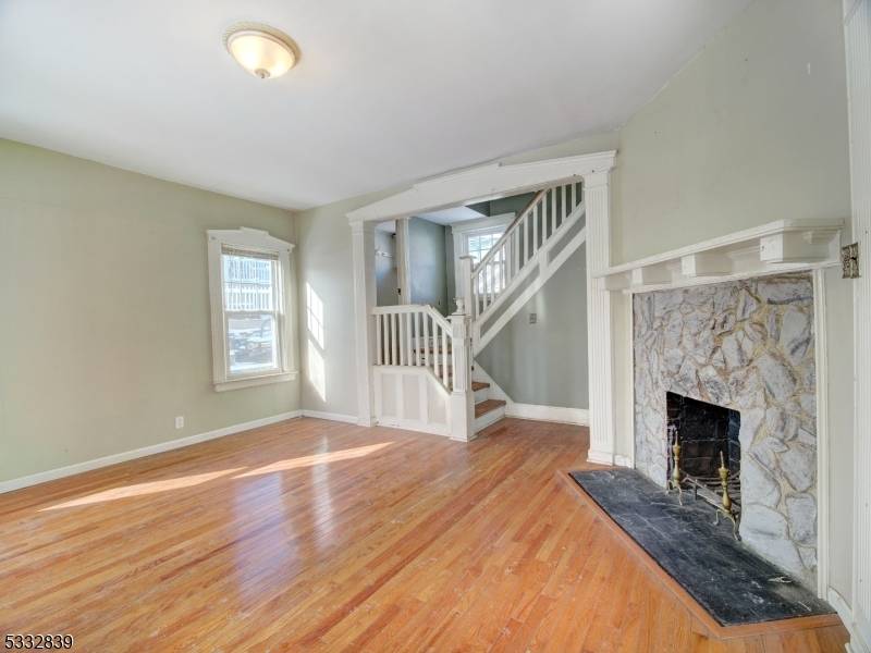 East Orange City, NJ 07017,49 Fulton St