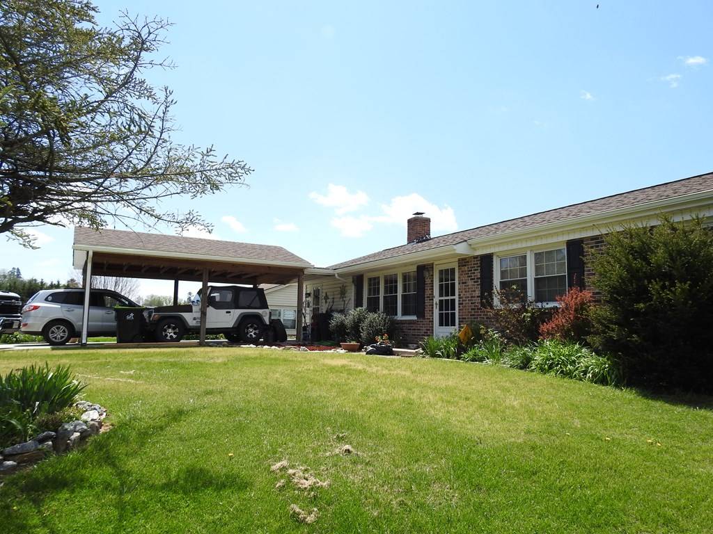Independence, VA 24348,412 Colonial Avenue