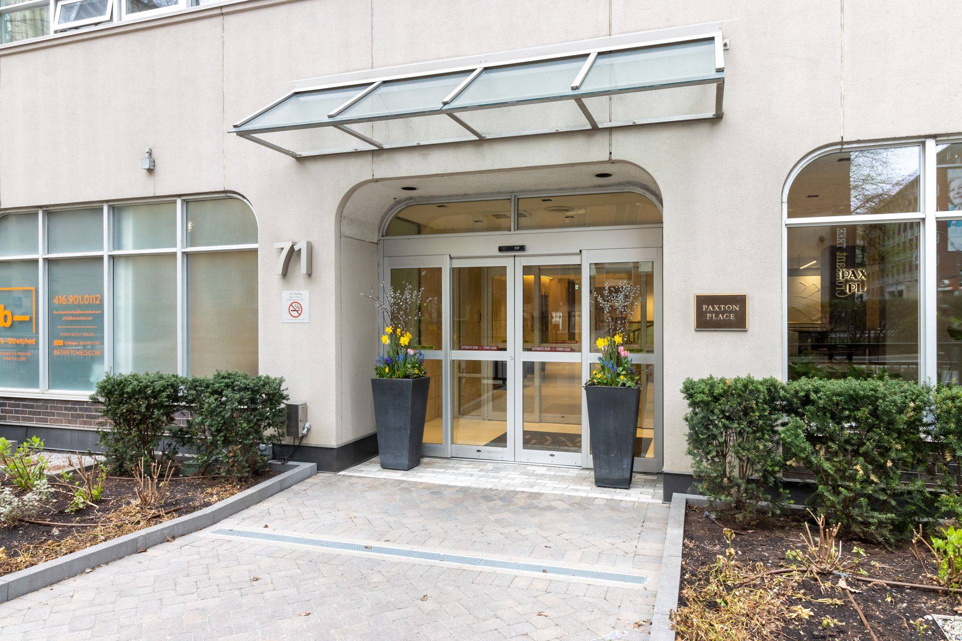 Toronto C08, ON M4Y 2T3,71 Charles ST E #1401