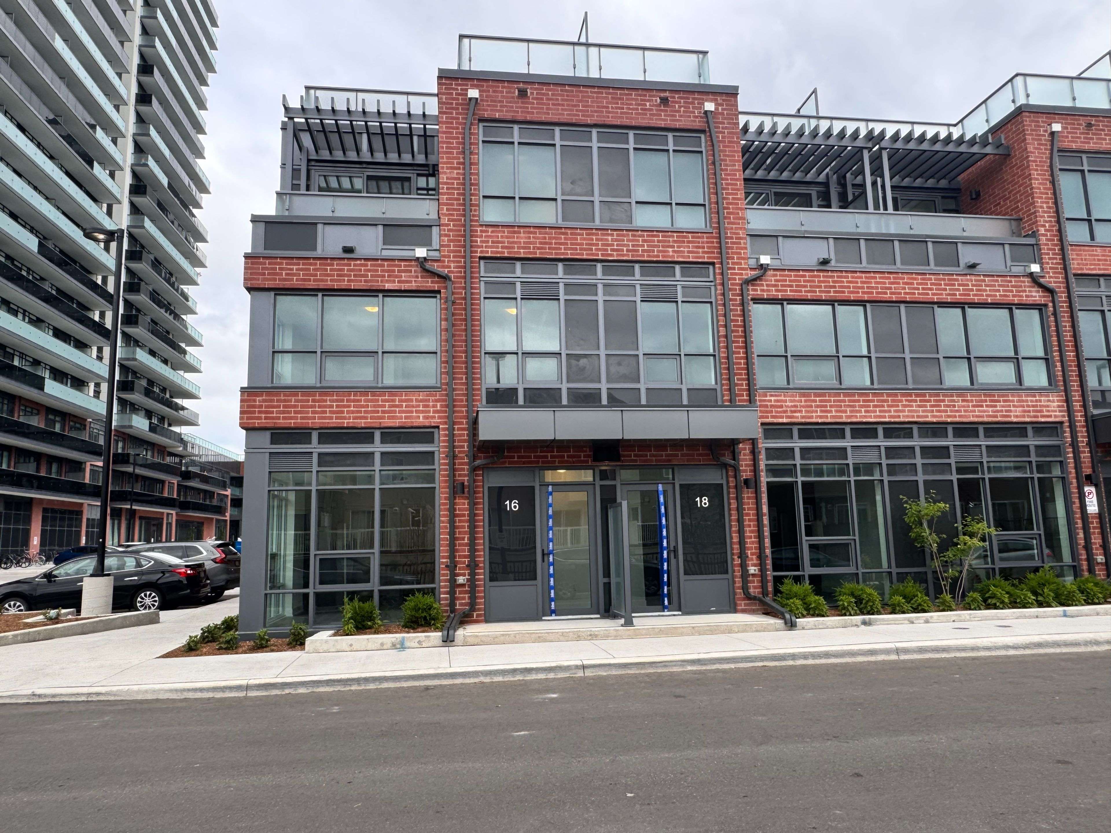 Oshawa, ON L1L 0W2,16 Alpine Symphony PATH