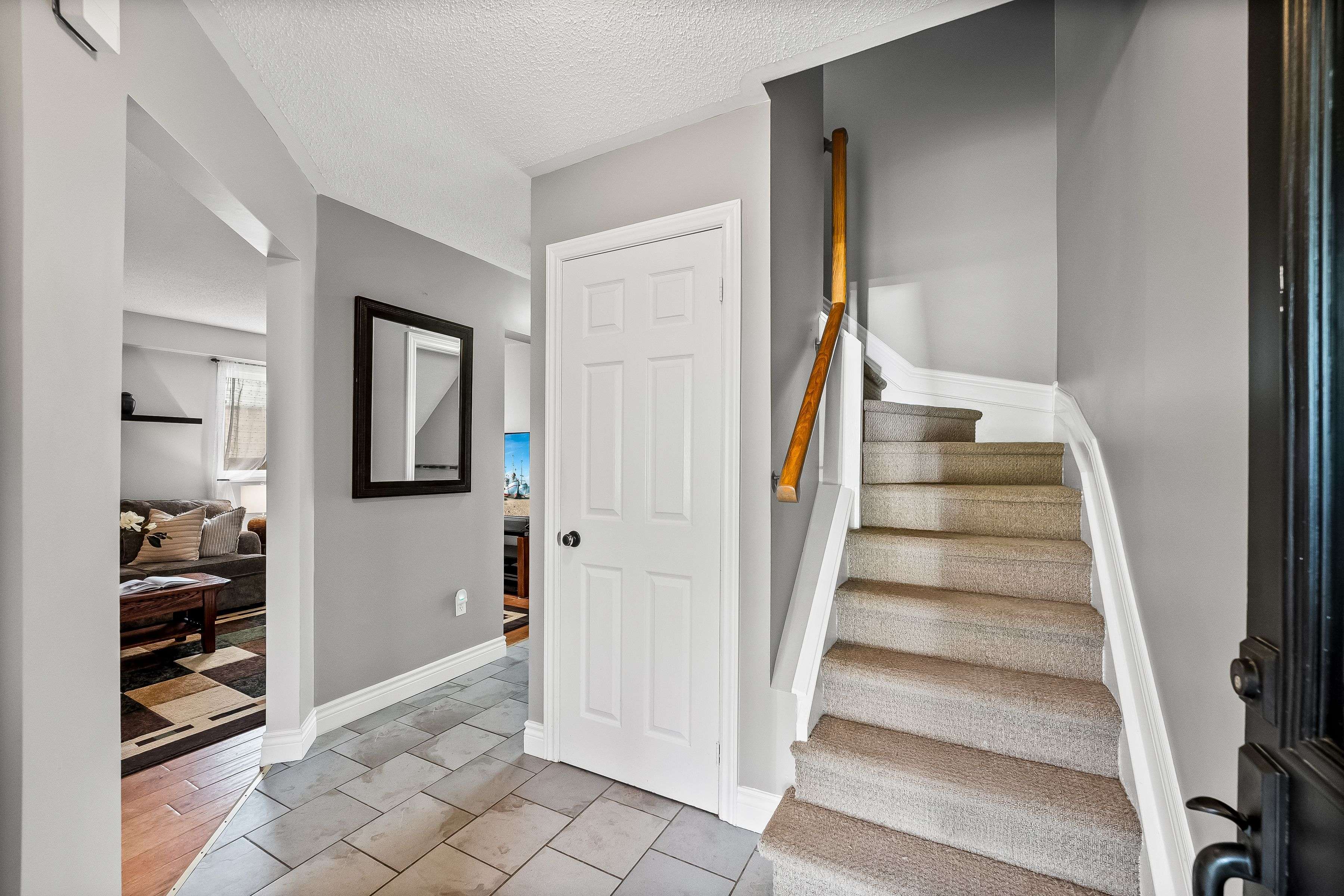 Clarington, ON L1C 2H5,42 Mann ST