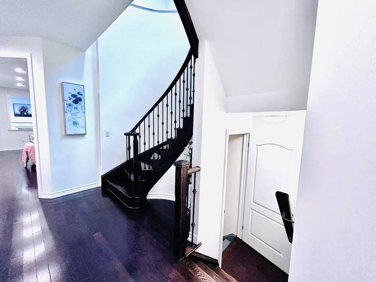Markham, ON L6C 1J5,81 Livante CT