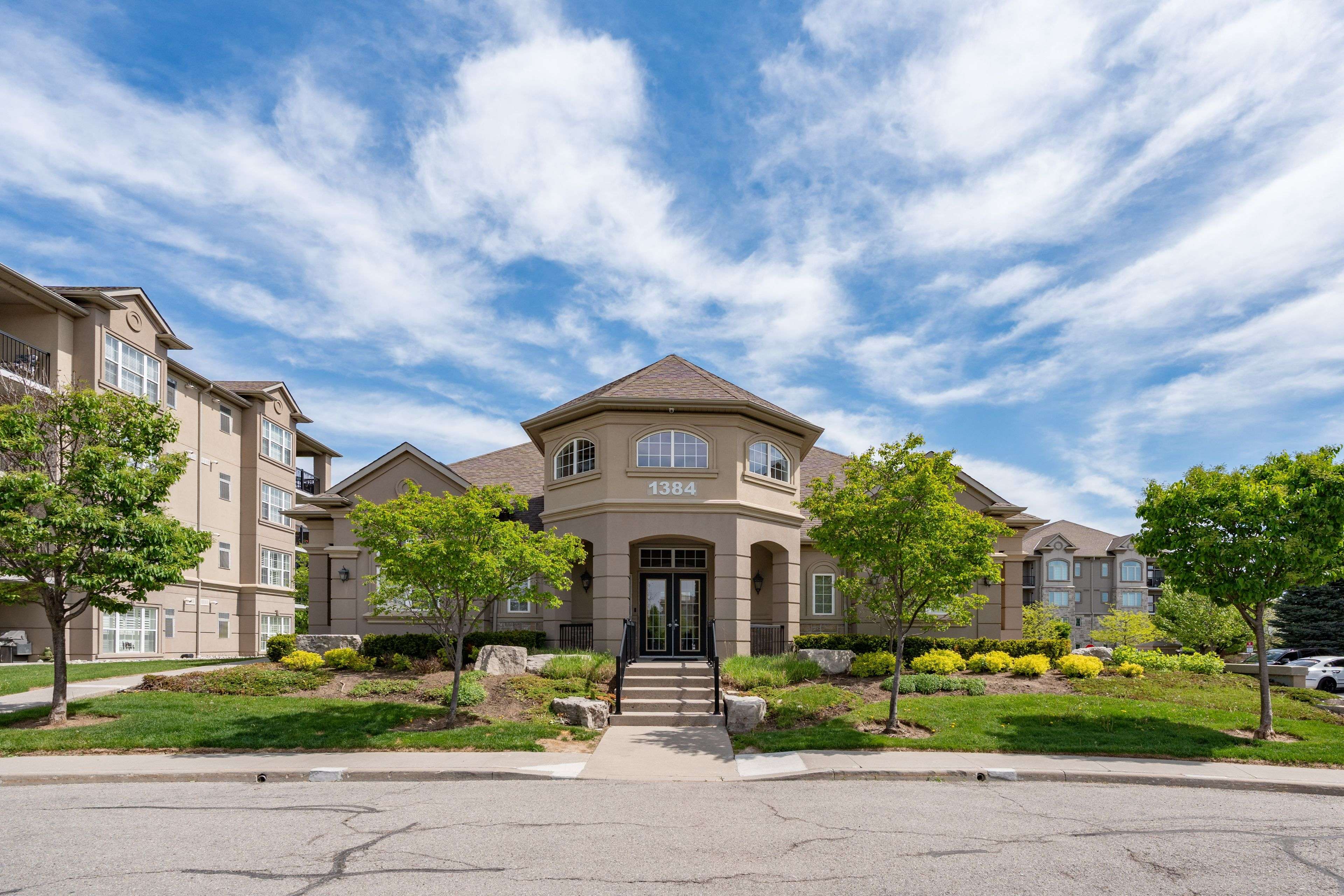 Milton, ON L9T 7S7,1350 Main ST #208
