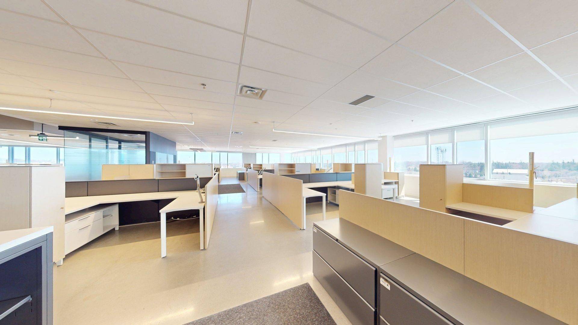 Oakville, ON L6J 4A5,610 Chartwell RD #400
