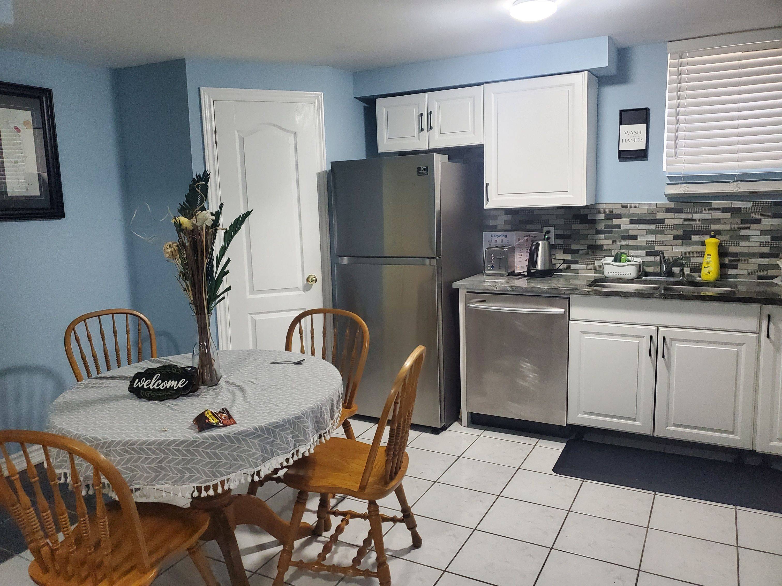 Brampton, ON L6R 1L7,700 Peter Robertson BLVD #Basement#2