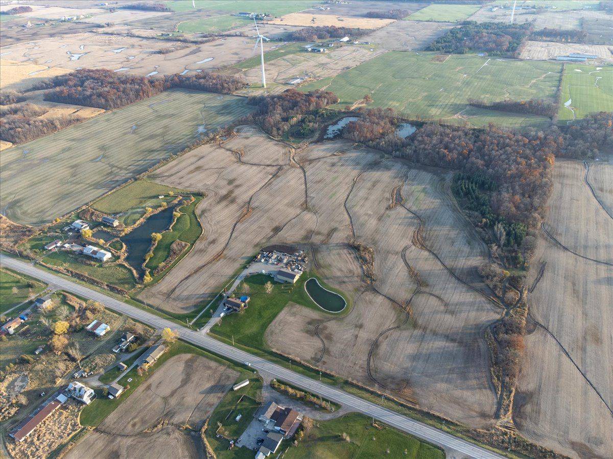 West Lincoln, ON L0R 1Y0,4872 REGIONAL ROAD 20 RD