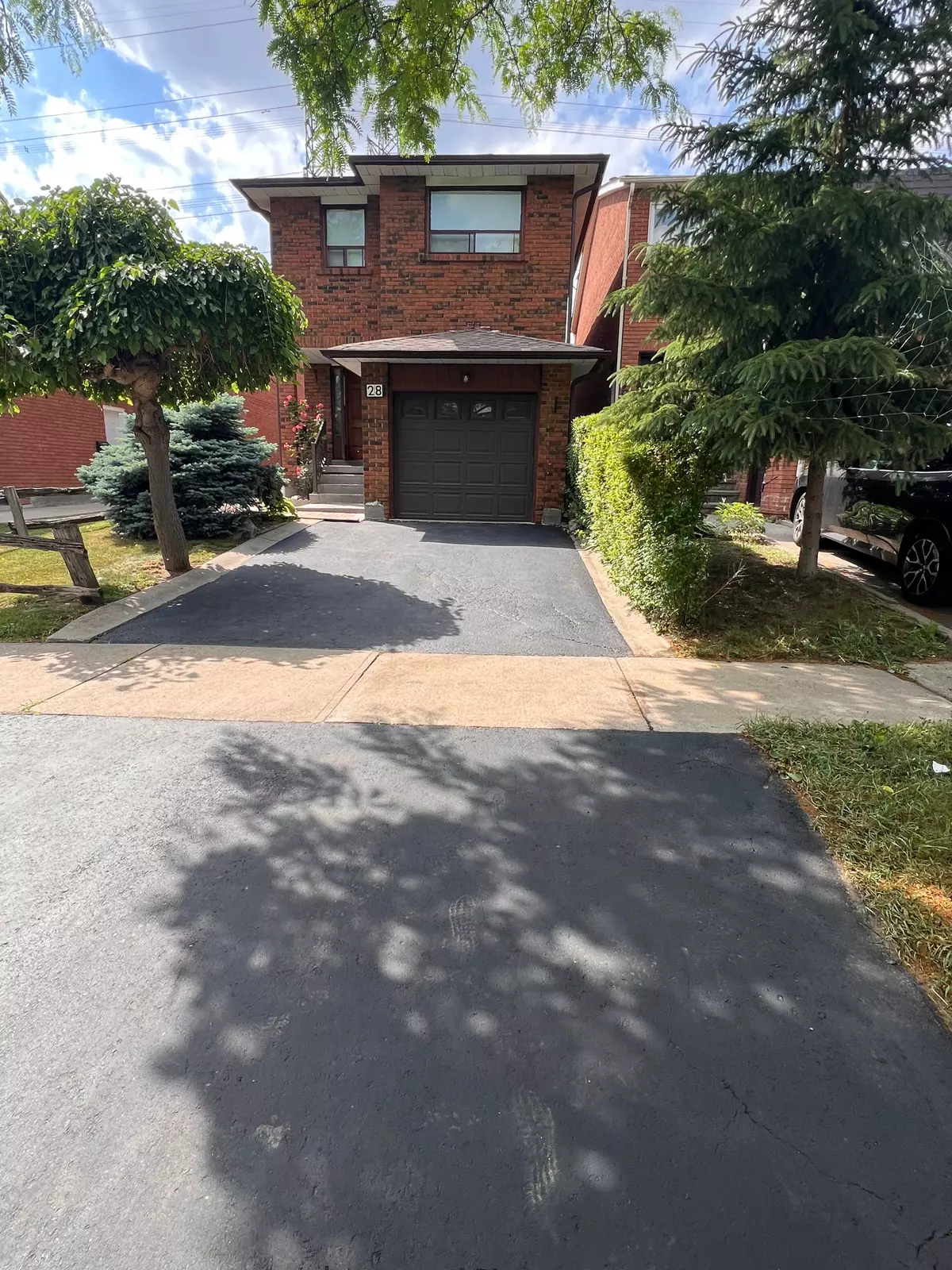 Vaughan, ON L4K 2C3,28 Oakmount CRES
